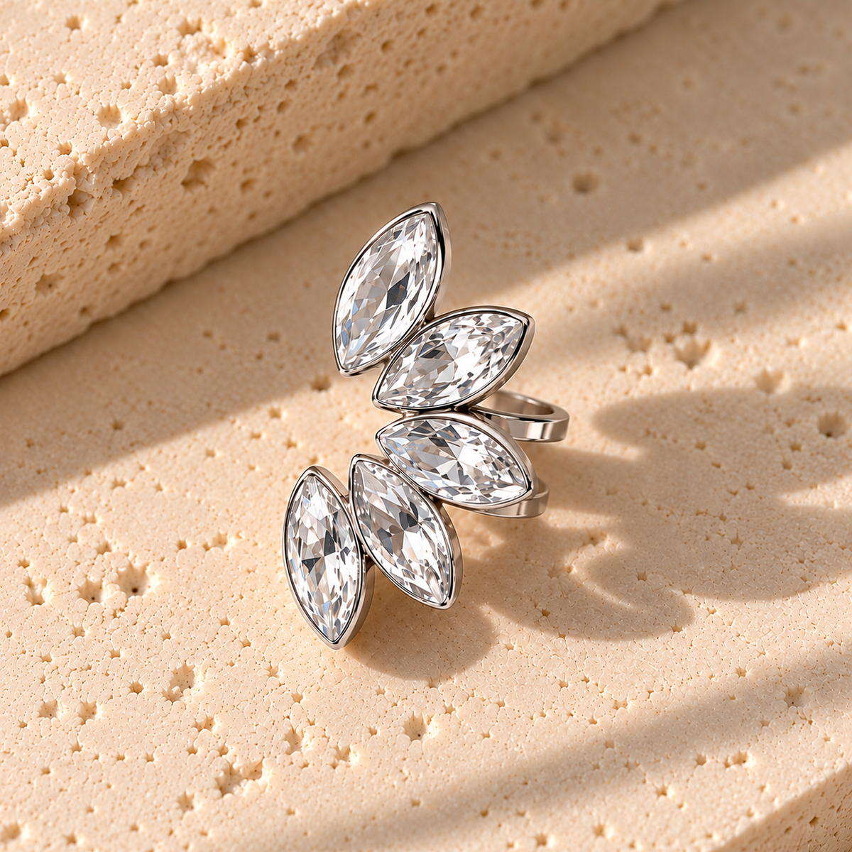 Ear Cuff Crystal Leaf