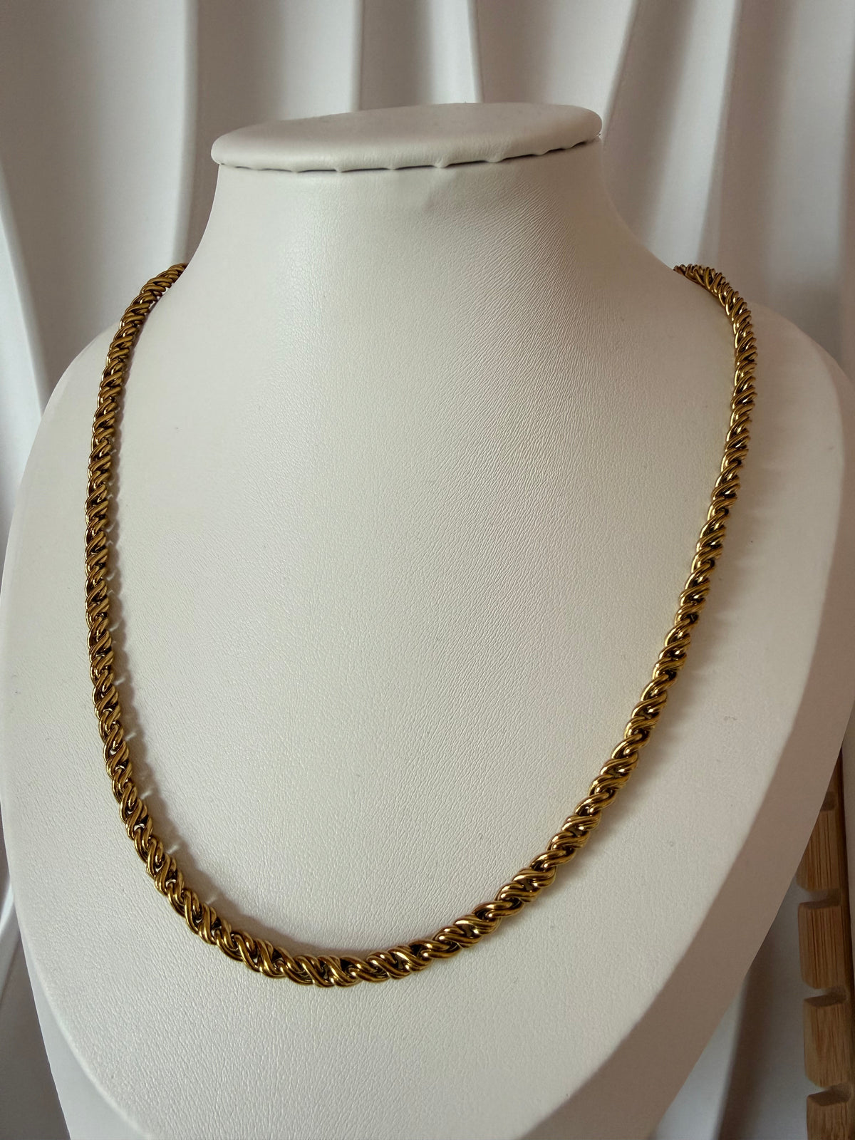 Collana Intreccio